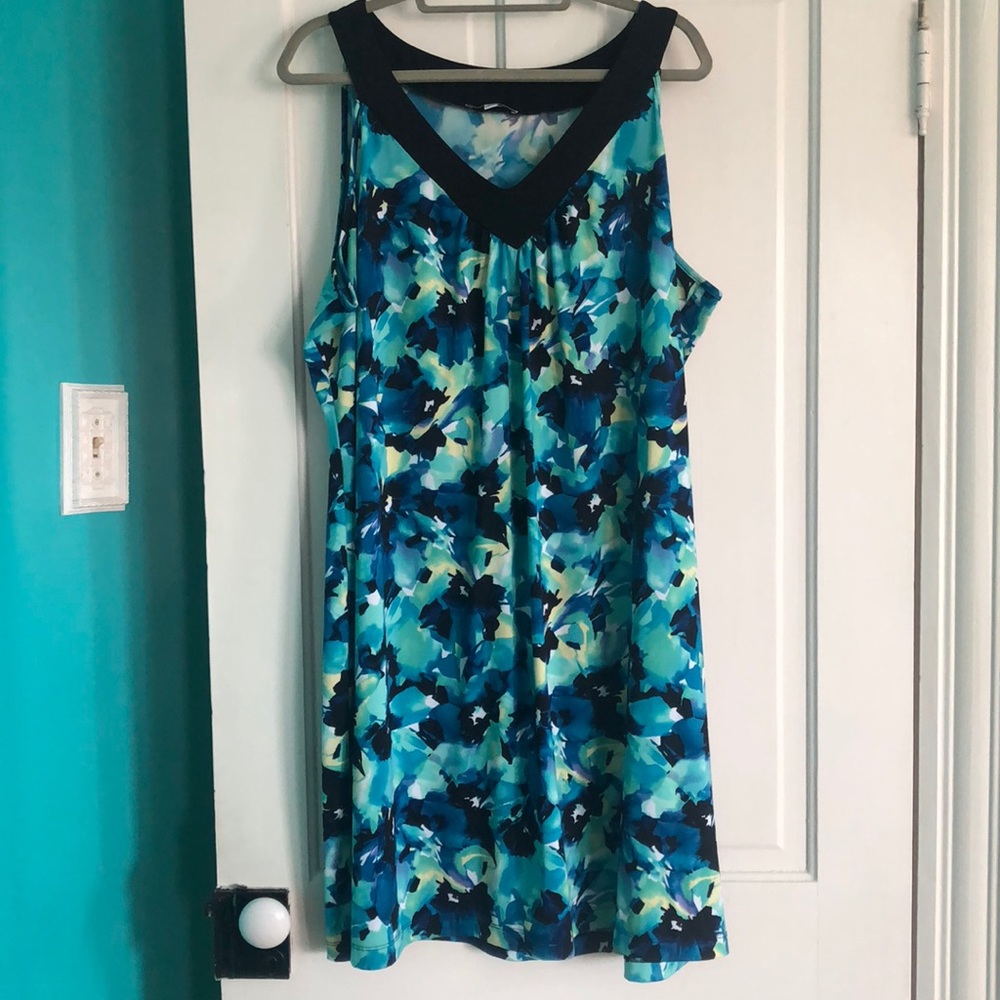 🖤4/$25🖤 Blue watercolor flower dress